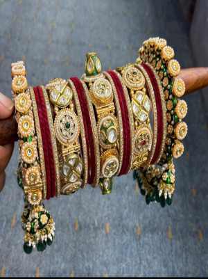 Rajwada Maharani Velvet Kundan Chooda