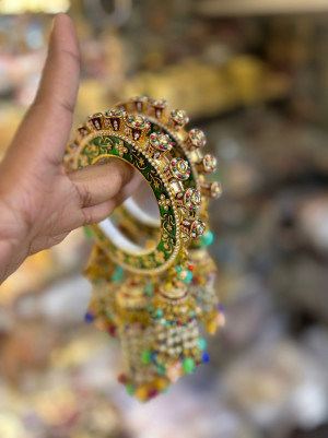 Rajwadi Long Jhumka Kangan (Openable)