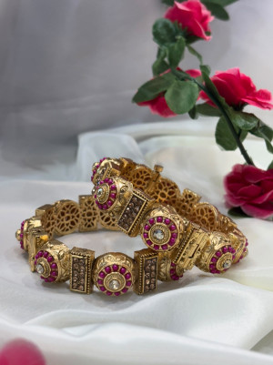 Heritage Ruby Gold Bangles