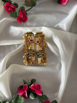 Heritage Pearl Ghungroo Kada